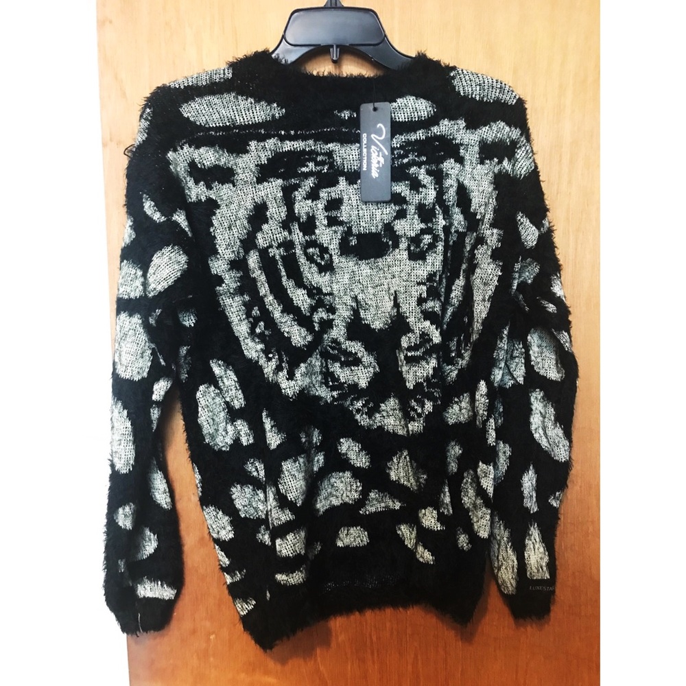Black Tiger sweater fuzzy